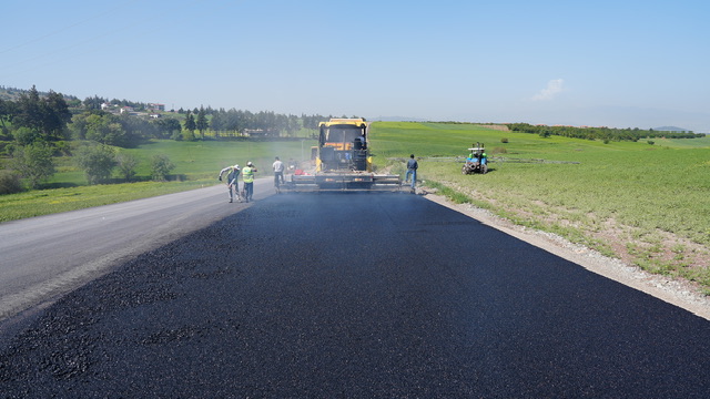 Çokyaşar Yolu Sıcak Asfalt ile Kaplanıyor