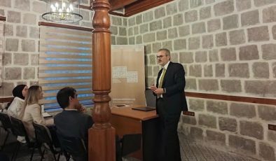 Mahir Ünal’dan “Kültür Meselelerimiz” Atölyesi: 6 Haftalık Program Başladı