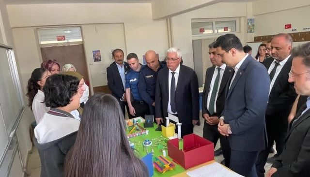 Pazarcık’ta TÜBİTAK Bilim Fuarı Coşkusu