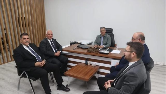 Belediye Başkanlarından Armadaş Bölge Müdürü’ne Ziyaret