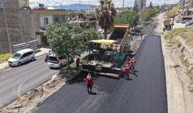 Büyükşehir, Doğukent Yolunda Asfalt Mesaisini Sürdürüyor