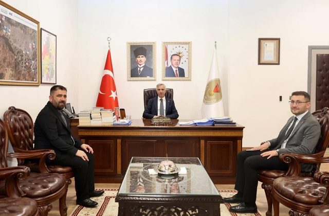 VALİ ÜNLÜER, ÇAĞLAYANCERİT BELEDİYE YÖNETİMİNİ AĞIRLADI