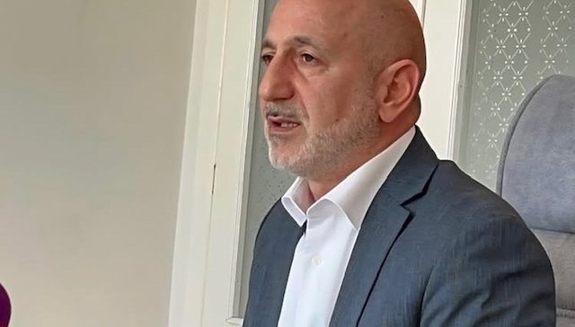 ALİ ÖZTUNÇ’TAN CHP GENEL MERKEZİ ÖNÜNDE YAŞANANLARA TEPKİ