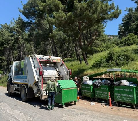 Onikişubat Belediyesi, 288 personel ve 65 araçtan oluşan güçlü ekiple sahada