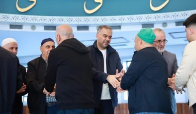 Başkan Toptaş Bayram Namazını Vatandaşlarla Birlikte Kıldı