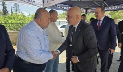 AK Parti Türkoğlu Teşkilatı Bayramlaşma Programında Buluştu