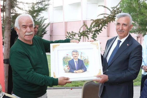 Protokolden Huzurevi Sakinlerine Bayram Ziyareti