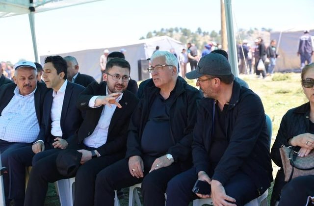 Başkan İkizer, Ayranpınarı Yayla Şenliği’ne Katıldı
