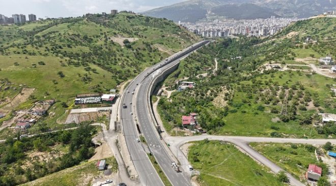 Sümbüllü Caddesi Çift Yönlü Olarak Trafiğe Kapatıldı!