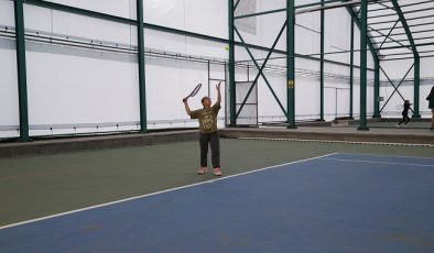 19 Mayıs Tenis Turnuvası, 62 Genç Sporcunun Katılımıyla Başladı