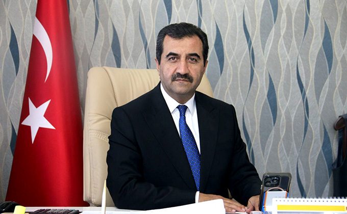 İZOMİR YÖNETİM KURULU BAŞKANI ZAFER YAŞAR;”BAŞTA SEKTÖR ÇALIŞANLARIMIZ OLMAK ÜZERE İSLAM ALEMİNİN KURBAN BAYRAMI’INI KUTLUYORUM”