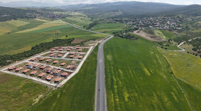 Büyükşehir, Dulkadiroğlu Çokyaşar Yolunda Asfalt Serimini Hızla Sürdürüyor