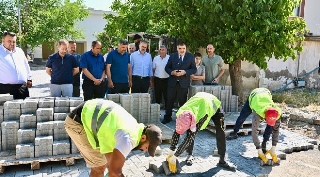 Beyoğlu Mahallesi’nde Kilit Parke Taşı Çalışmaları Sürüyor