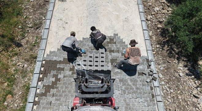Büyükşehir, Andırın Kırsalında Yol Yatırımlarını Sürdürüyor