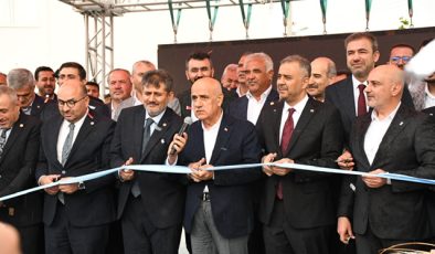 Kale Gençlik Merkezi’nin açılışında rahmet yağdı
