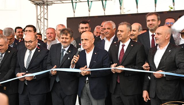 Kale Gençlik Merkezi’nin açılışında rahmet yağdı