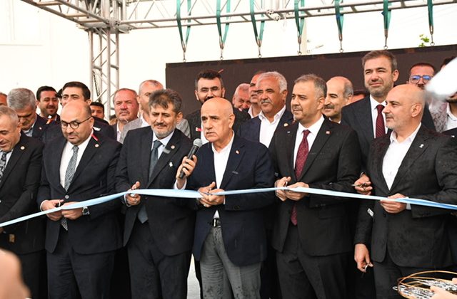 Kale Gençlik Merkezi’nin açılışında rahmet yağdı
