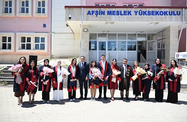 Afşin Meslek Yüksekokulu’nda Mezuniyet Coşkusu Yaşandı
