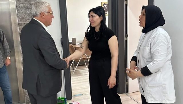 Başkan İkizer Bayram Sonrası İlk Mesaisine Personelle Başladı