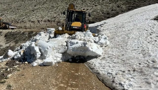 Dulkadiroğlu’nda Yedikuyular–Gündeş Yaylası Yolunda Çalışmalar Sürüyor