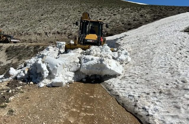 Dulkadiroğlu’nda Yedikuyular–Gündeş Yaylası Yolunda Çalışmalar Sürüyor