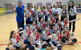 Onikişubat Belediyespor Midi Kız Voleybol Takımı Türkiye Şampiyonası Yolunda