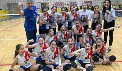 Onikişubat Belediyespor Midi Kız Voleybol Takımı Türkiye Şampiyonası Yolunda