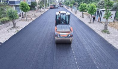 Büyükşehir’den Elbistan Pınarbaşı Caddesi’nde Kesintisiz Asfalt Mesaisi
