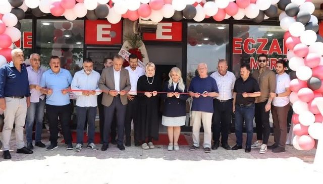 Genç Eczacı Hüsne Argama Kendi Eczanesini Açtı