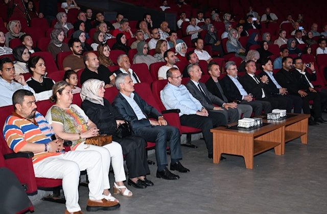 KSÜ Rektörü Okumuş, “Maraş’ın Üç Beyi” Anma Programına Katıldı