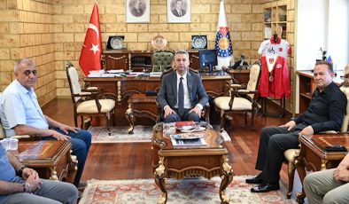 KSÜ’de Öğretmen Ayla Kara ve Öğrenciler İçin Anlamlı Buluşma