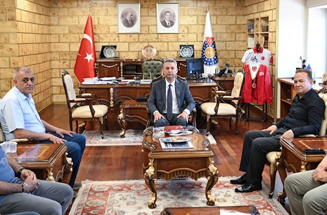 KSÜ’de Öğretmen Ayla Kara ve Öğrenciler İçin Anlamlı Buluşma