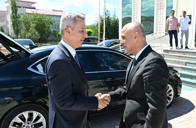 KSÜ Rektörü Okumuş’tan Afşin Belediye Başkanı Kıraç’a Ziyaret