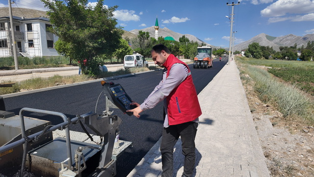 Büyükşehir’den Elbistan İğde’de Ulaşım Atağı; Yürüyüş Yolu Tamam, Asfalt Başladı