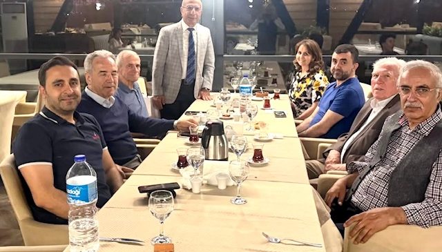 KEV Yönetimi, Prof. Dr. Ali Çağlar’a Emeklerinden Dolayı Teşekkür Etti