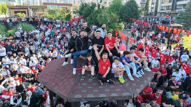 Milli Heyecan Dev Ekranda Yaşandı; Dünya Kupası Coşkusu Millet Bahçesine Taştı