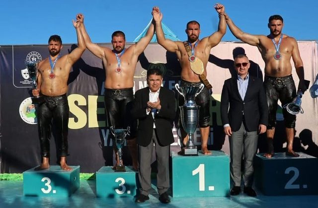 CW Enerji Türkiye Yağlı Güreş Ligi’nin 4. Etabı Kocaeli’de Tamamlandı