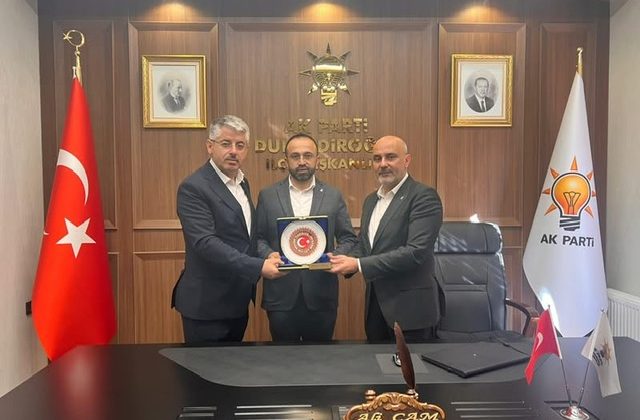 AK Parti Teşkilatından Dulkadiroğlu İlçe Başkanlığı’na Hayırlı Olsun Ziyareti