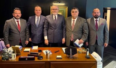 KMTSO Başkanı Buluntu’dan Mahir Ünal’a Ziyaret: “Kahramanmaraş Edebiyatla Geleceğe Yürüyor”