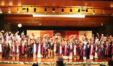 SANKO ÜNİVERSİTESİ TIP FAKÜLTESİNDE MEZUNİYET COŞKUSU