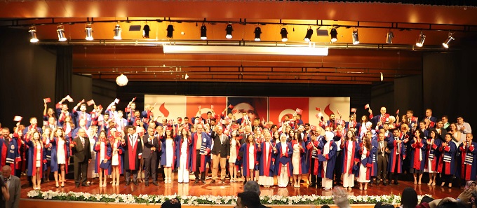 SANKO ÜNİVERSİTESİ TIP FAKÜLTESİNDE MEZUNİYET COŞKUSU