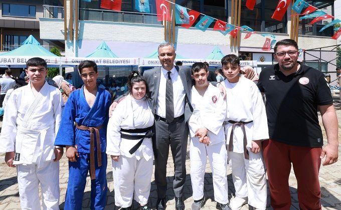 Özel çocuklar, Onikişubat Belediyesi ile baharın coşkusunu dolu dolu yaşadı