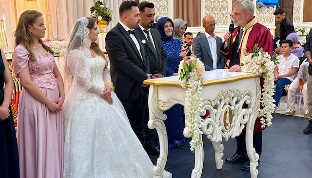 Büyükşehir Belediye Başkanı Fırat Görgel, Ümmü ve Nurullah Çiftinin Nikâhını Kıydı