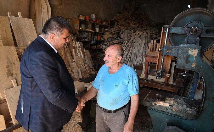 Başkan Karaca’dan İstasyon Mahallesi Esnafına Ziyaret