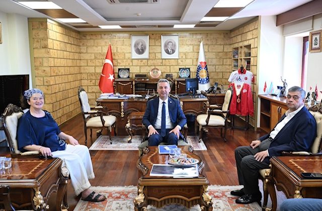 KSÜ’de Tekstil ve Moda Alanında İş Birliği Toplantısı Düzenlendi