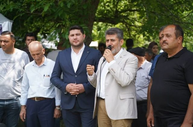 Ömer Oruç Bilal Debgici, Kavşut Bal Festivali’nde Vatandaşlarla Buluştu