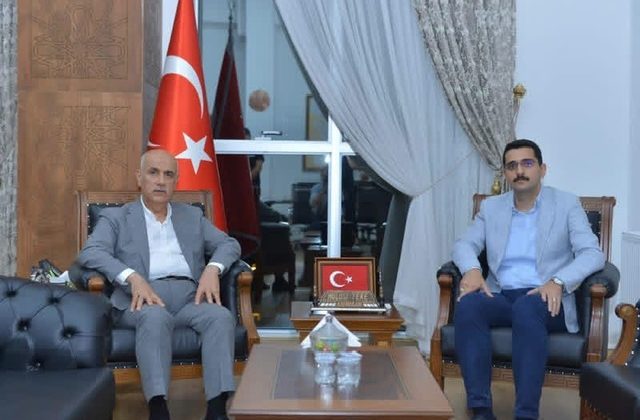 TBMM Tarım, Orman ve Köyişleri Komisyonu Başkanı Vahit Kirişci, Pazarcık Kaymakamı Hulusi Teke’yi Ziyaret Etti