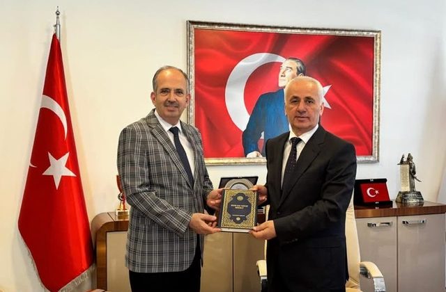 İl Müftüsü Dr. Hasan Hüseyin Güller’den İl Defterdarı Hüseyin Erol’a İade-i Ziyaret
