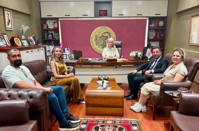 Kahramanmaraş Barosu’ndan Eczacı Odası’na Ziyaret: Meslek Kuruluşları İş Birliği Mesajı Verdi