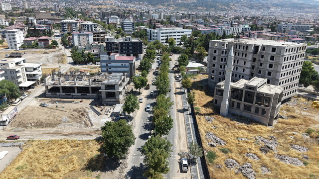 Büyükşehir, Dulkadiroğlu Lütfi Köker Bulvarı’nda Dönüşüm Başlattı